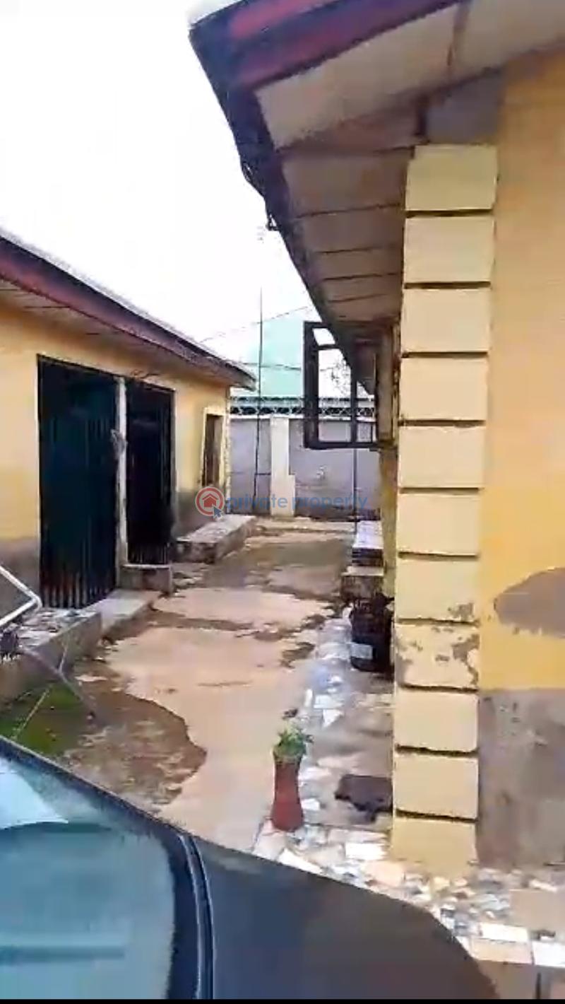 4 bedroom Mini Flat For Sale By Ss Quarters... Jikwoyi Abuja Phase 4  - 1