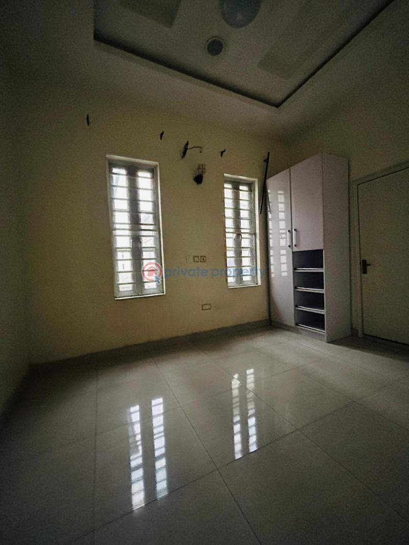 Distress sale, 4bedroom semi detached duplex in ologolo - 5 4 bedroom Semi detached Duplex For Sale Ologolo Lekki Lagos - 5
