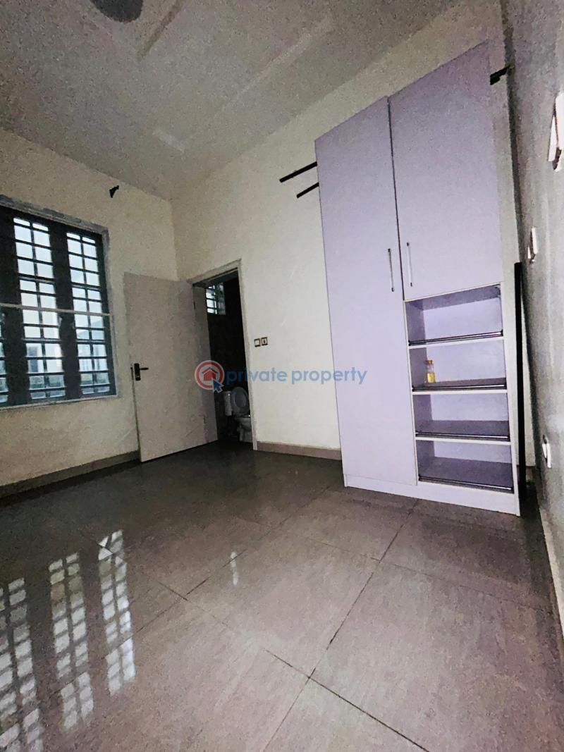 Distress sale, 4bedroom semi detached duplex in ologolo - 7 4 bedroom Semi detached Duplex For Sale Ologolo Lekki Lagos - 7