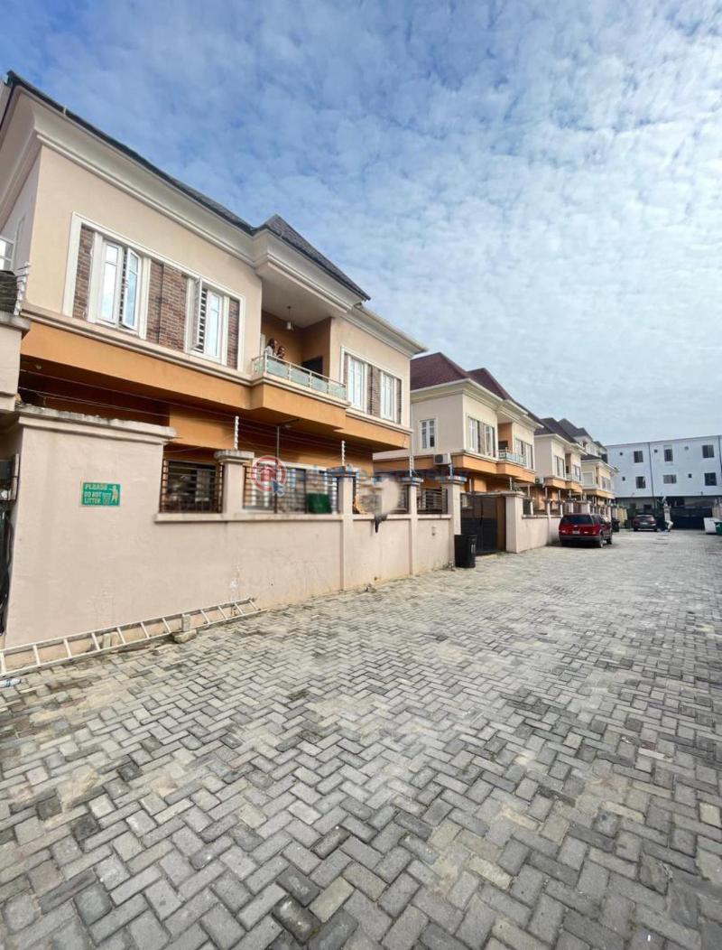 5 bedroom Detached Duplex For Sale Ologolo Lekki Lagos - 1