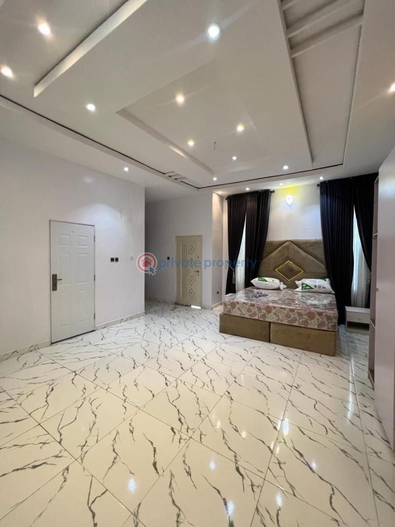 Distress sale 5 bedroom semi detached duplex in thomas estate ajah - 11 5 bedroom Semi detached Duplex For Sale Secure Estate In Thomas Estate Thomas Estate Ajah Lagos - 11