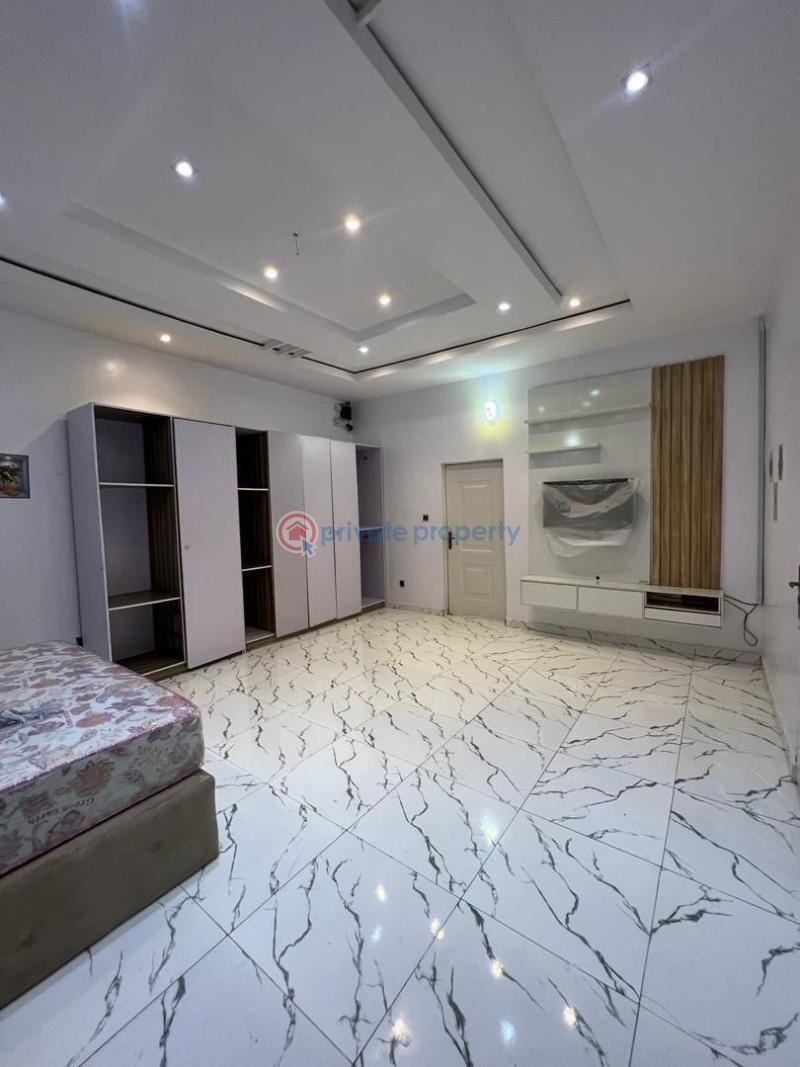 Distress sale 5 bedroom semi detached duplex in thomas estate ajah - 7 5 bedroom Semi detached Duplex For Sale Secure Estate In Thomas Estate Thomas Estate Ajah Lagos - 7