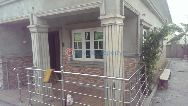 3 bedroom Bungalow For Sale Jedo Estate Airport Road, Lugbe Lugbe Abuja Phase 4  - 3