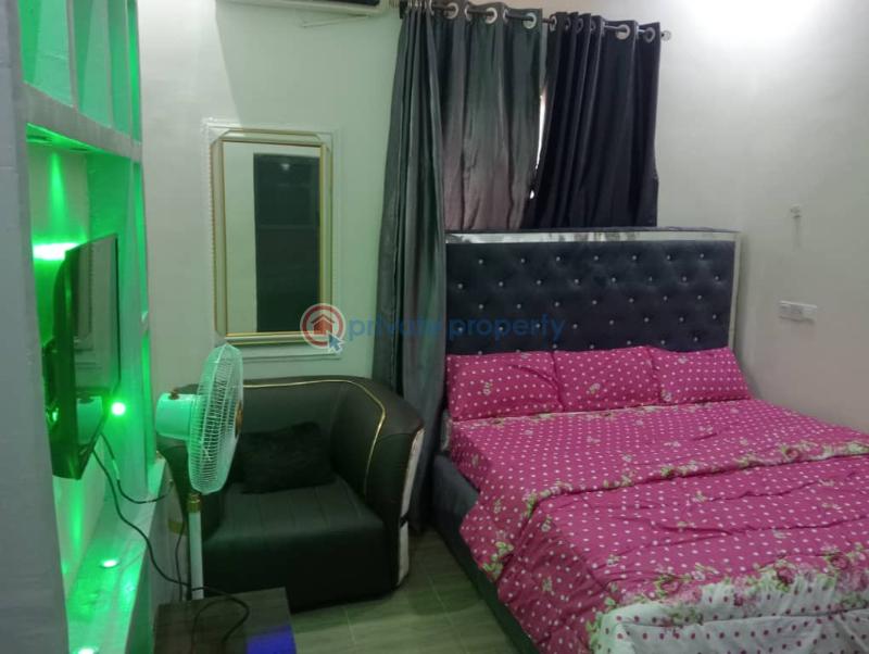 8 bedroom Hotel For Sale Estate Mowe Ogun area  - 1