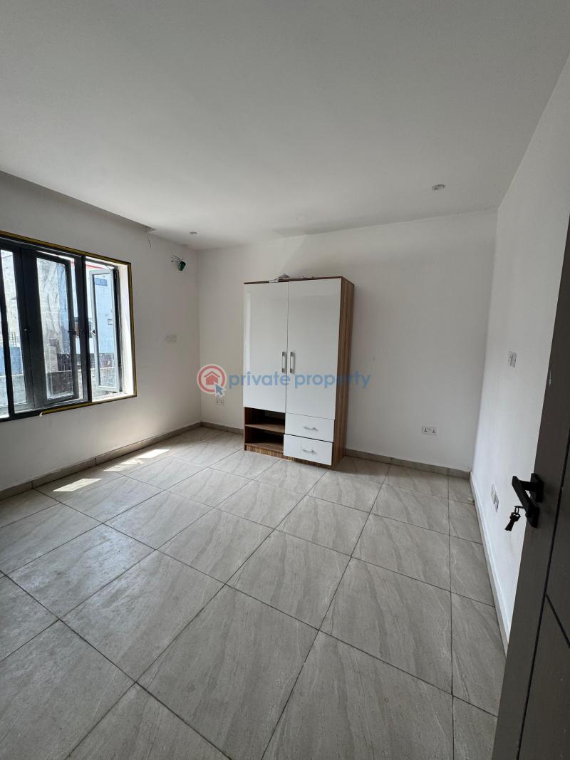 Distress sale lovely 2bedroom apartment - 5 2 bedroom House For Sale Ikate Elegushi Lekki Lagos - 5