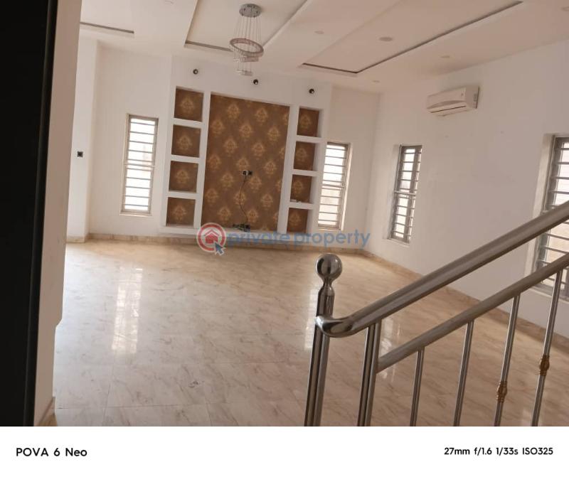 Distress sale massive 5 bedroom fully detached duplex in chevy view - 6 5 bedroom Duplex For Sale Chevy View Est Chevron Drive Lekki Lagos - 6