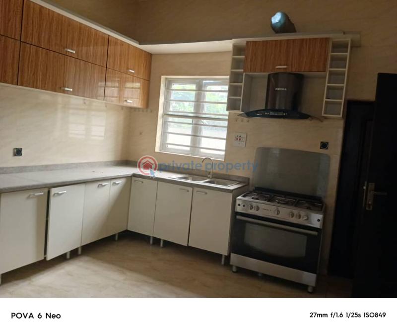 Distress sale massive 5 bedroom fully detached duplex in chevy view - 7 5 bedroom Duplex For Sale Chevy View Est Chevron Drive Lekki Lagos - 7