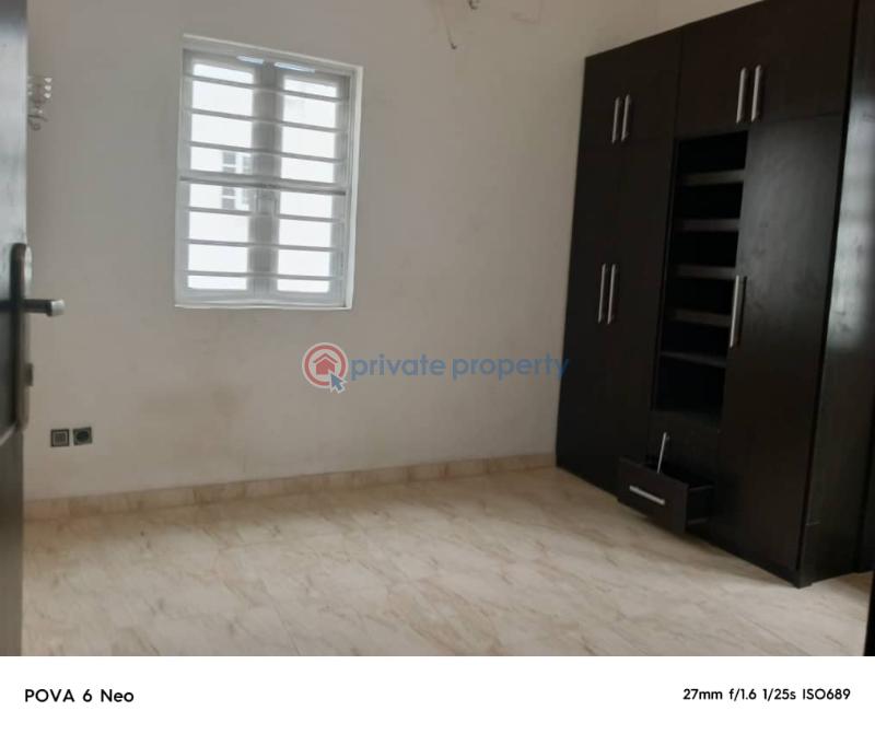 Distress sale massive 5 bedroom fully detached duplex in chevy view - 2 5 bedroom Duplex For Sale Chevy View Est Chevron Drive Lekki Lagos - 2