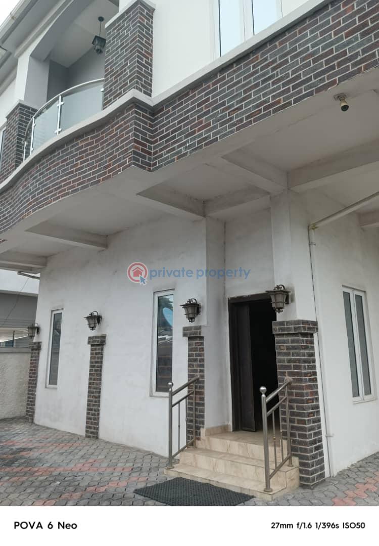 Distress sale massive 5 bedroom fully detached duplex in chevy view - 1 5 bedroom Duplex For Sale Chevy View Est Chevron Drive Lekki Lagos - 1