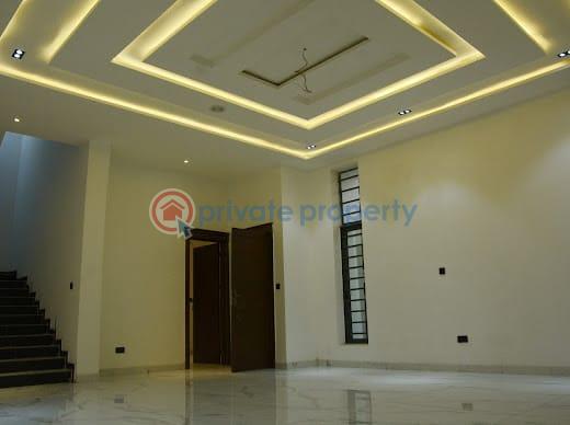 Distress sale, massive 5 bedroom semi detached with bq in ikate - 13 5 bedroom Semi detached Duplex For Sale Spar Road Lekki Phase 1 Lagos - 13