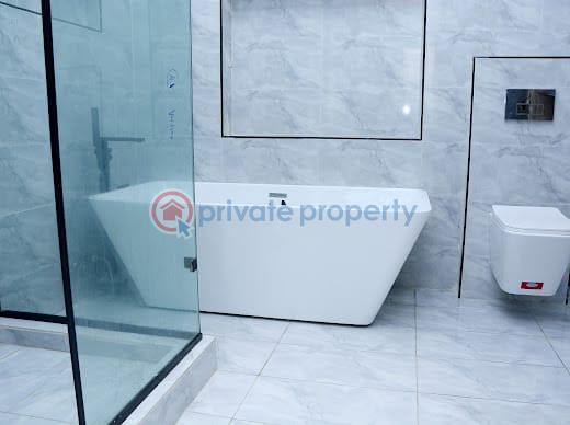 Distress sale, massive 5 bedroom semi detached with bq in ikate - 1 5 bedroom Semi detached Duplex For Sale Spar Road Lekki Phase 1 Lagos - 1