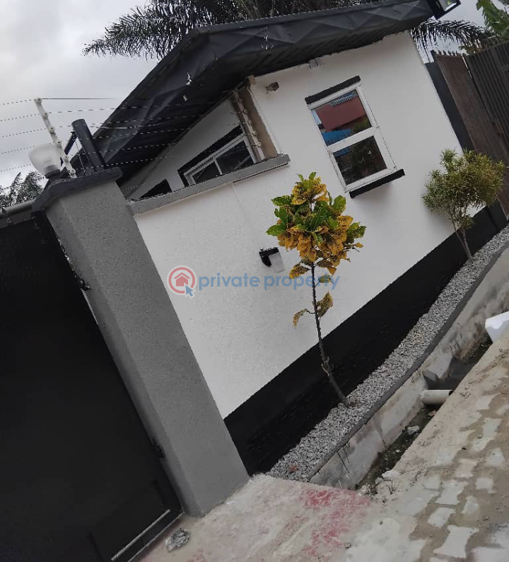 5 bedroom Bungalow For Sale Located Inside An Estate, Well Interlocked Road, Constant Light Sangotedo Ajah Lagos - 5
