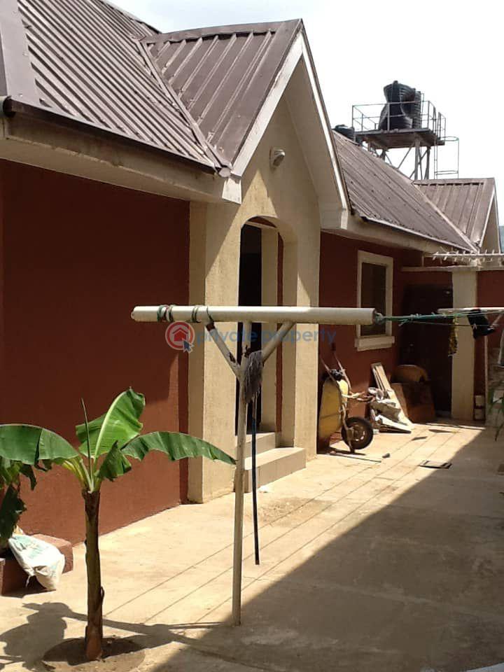 8 bedroom Detached Duplex For Sale Gwarimpa Abuja Phase 3  - 3
