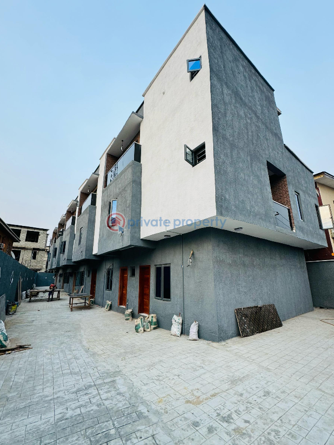 Distress sale...exquisitely built 4 bedroom terrace duplex  one unit left ‼️‼️ - 0 4 bedroom Terraced Duplex For Sale Ikeja Maryland Anthony Maryland Ikeja Lagos - 0