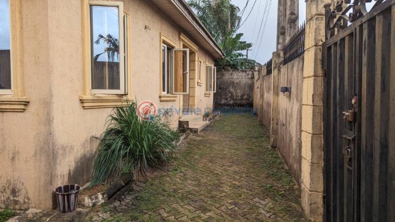 4 bedroom Detached Bungalow For Sale Yakoyo/Alagbole Ojodu Lagos - 2