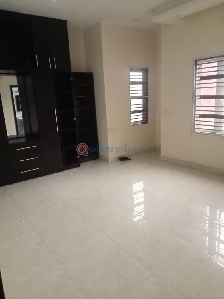 Distressed four bedroom terrace duplex with bq for sale at osapa london, lekki. - 12 4 bedroom Terrace For Sale Osapa London Lekki Lagos - 12