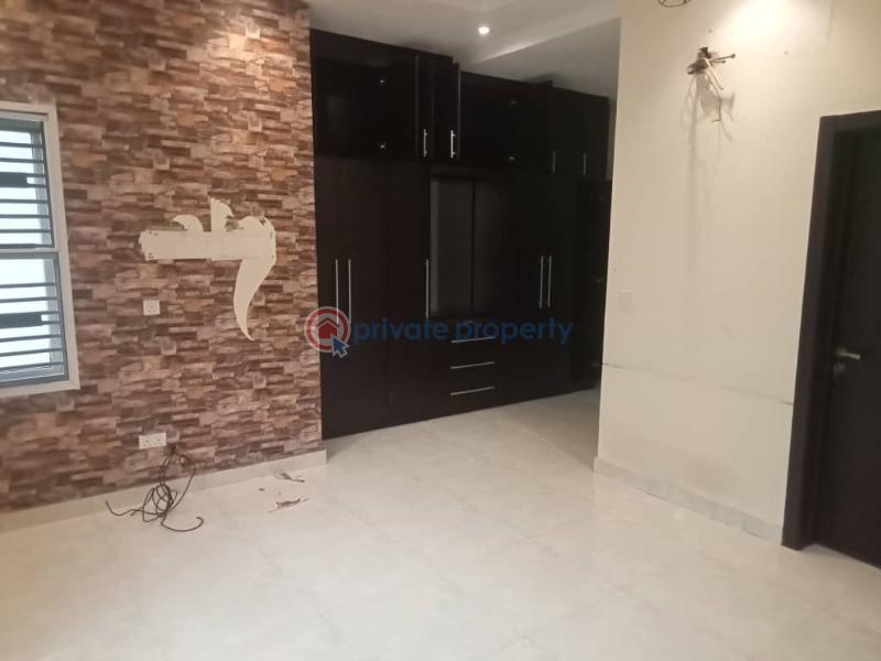 Distressed four bedroom terrace duplex with bq for sale at osapa london, lekki. - 7 4 bedroom Terrace For Sale Osapa London Lekki Lagos - 7