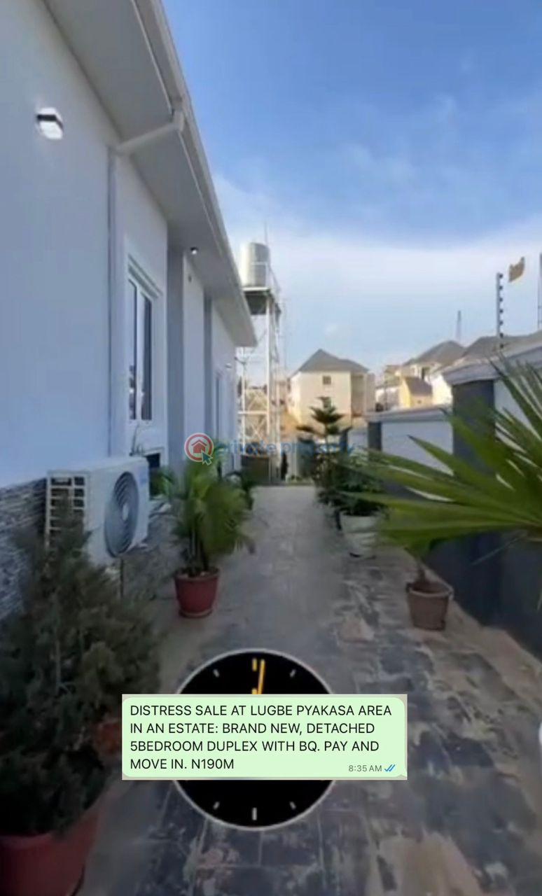 5 bedroom Detached Duplex For Sale Pyakasa, Lugbe, In An Estate: Lugbe Abuja Phase 4  - 4