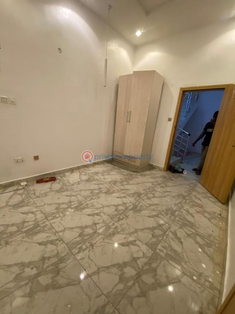 1 bedroom Self Contain For Rent Oral Estate Ikota Lekki Lagos - 3