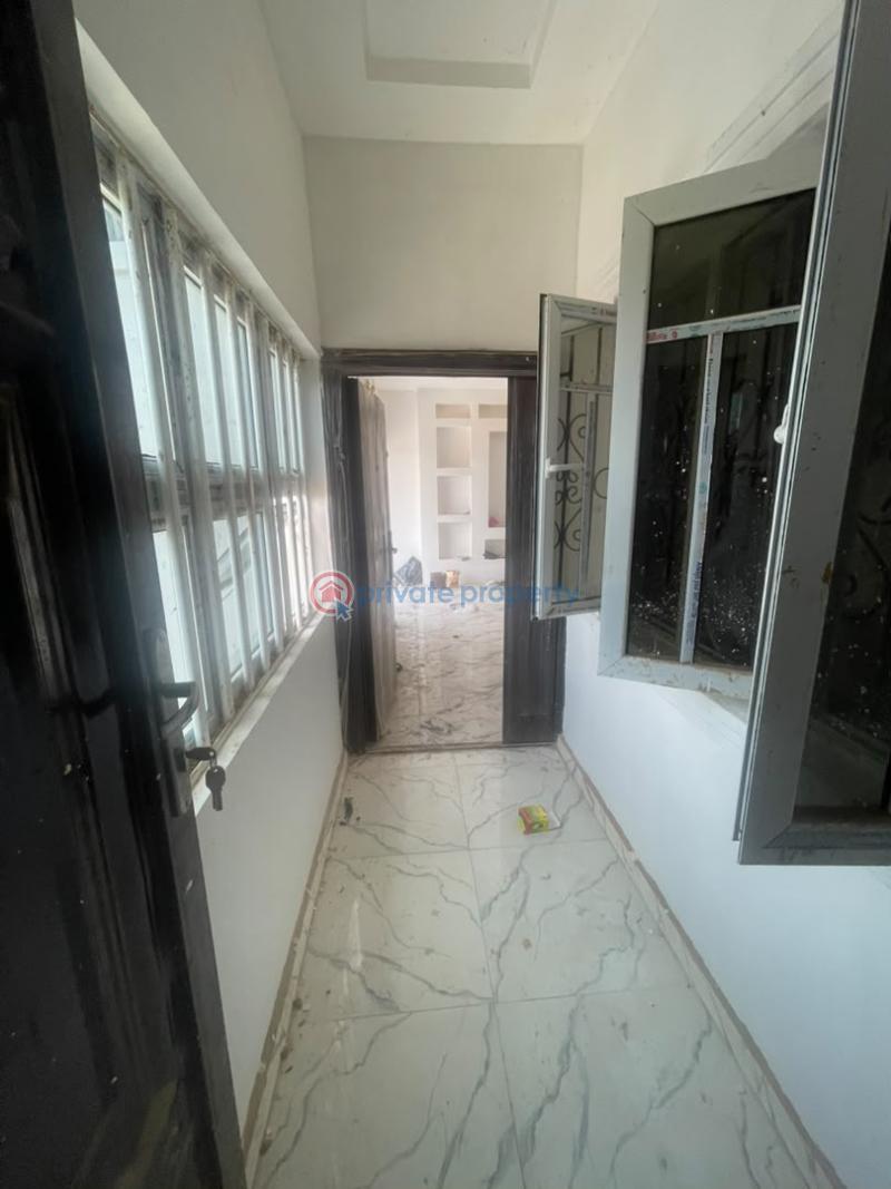 3 bedroom Flat & Apartment For Rent Isiohor Benin Edo - 201