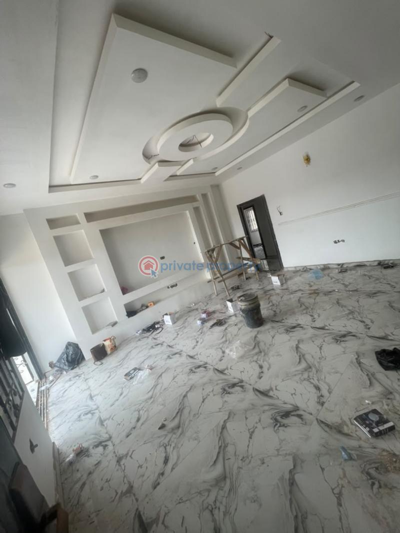 3 bedroom Flat & Apartment For Rent Isiohor Benin Edo - 1