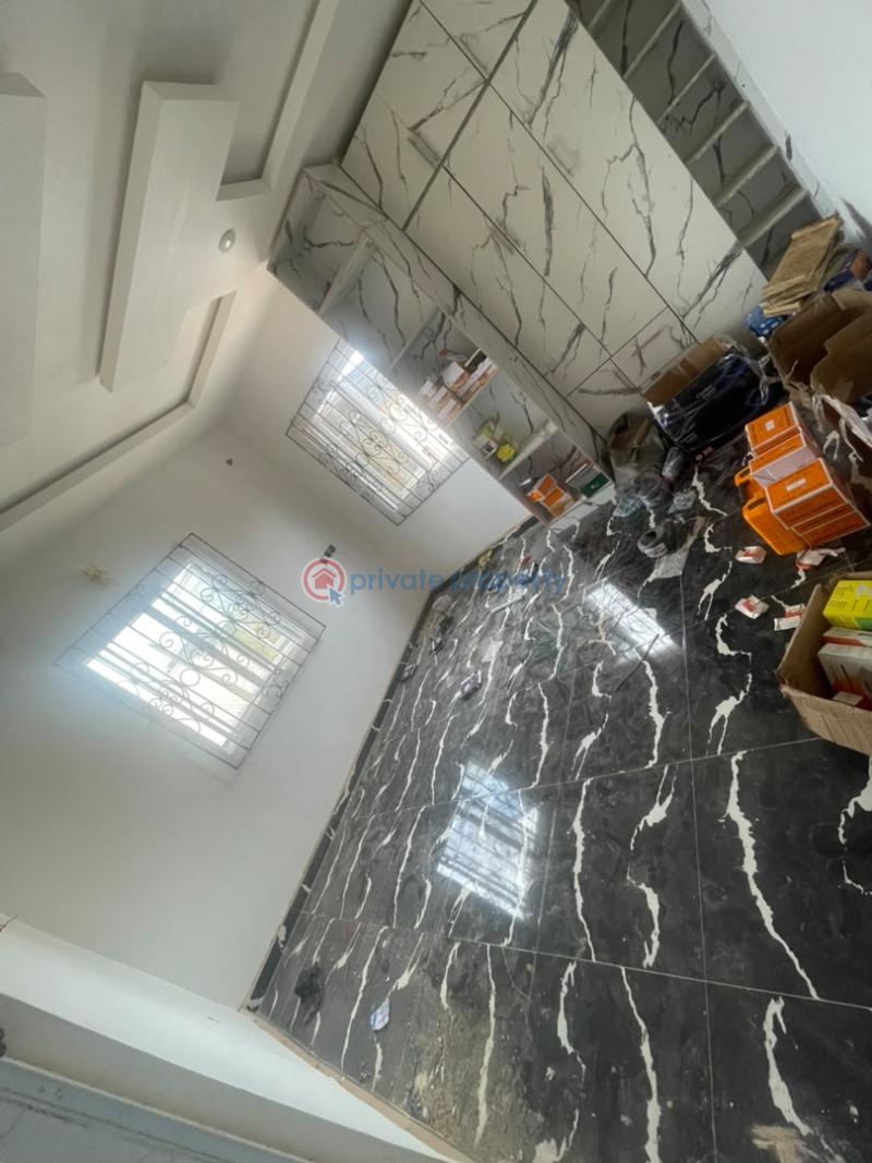 3 bedroom Flat & Apartment For Rent Isiohor Benin Edo - 3