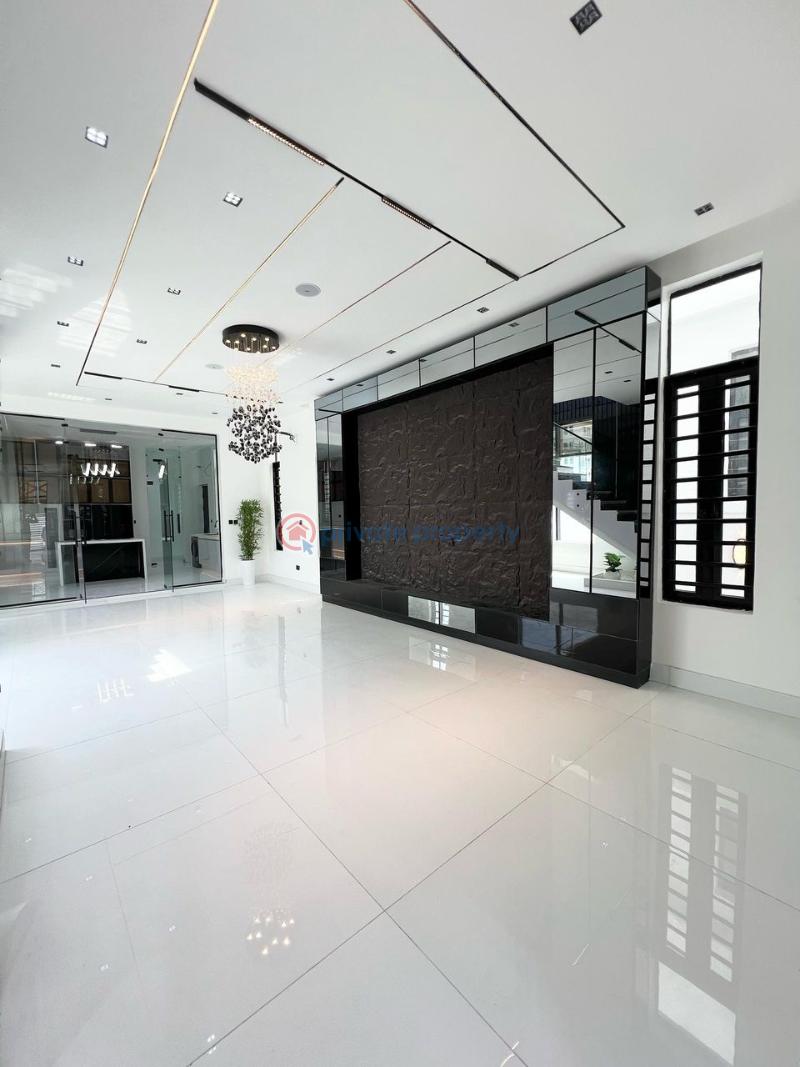Duplex with swimming pool & gym*   5bedrooms fully-detached duplex with bq for sale!! - 9 5 bedroom Detached Duplex For Sale Chevron Lekki Lekki Lagos - 9