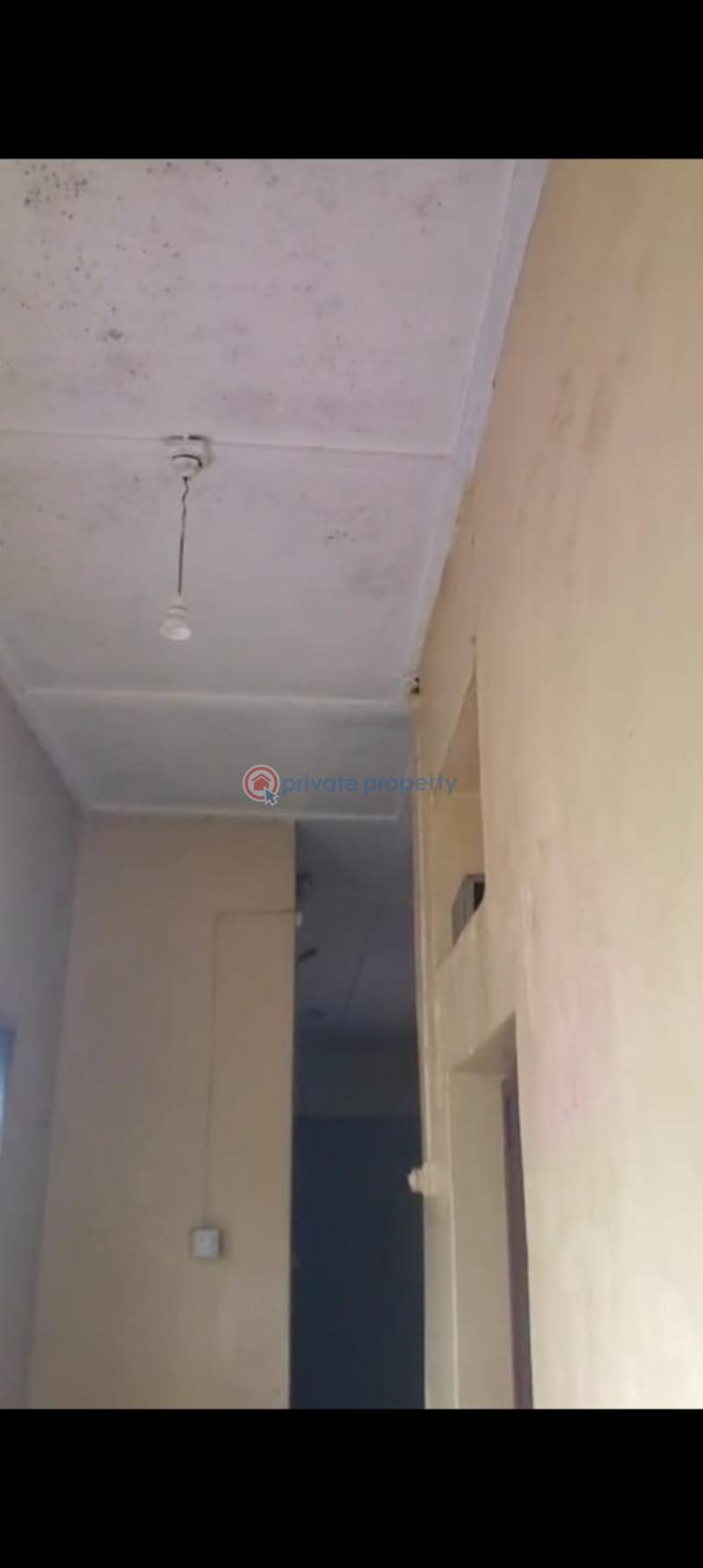 3 bedroom Block Of Flats For Rent Ebute Metta Yaba Lagos - 6