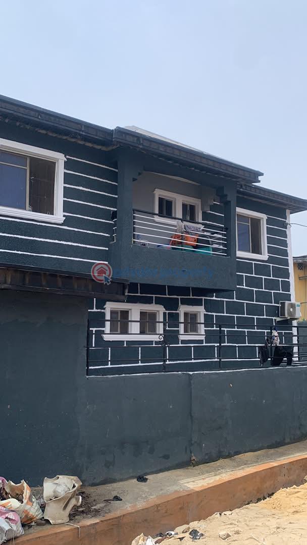 1 bedroom Mini Flat For Rent New Garage Gbagada Lagos - 4