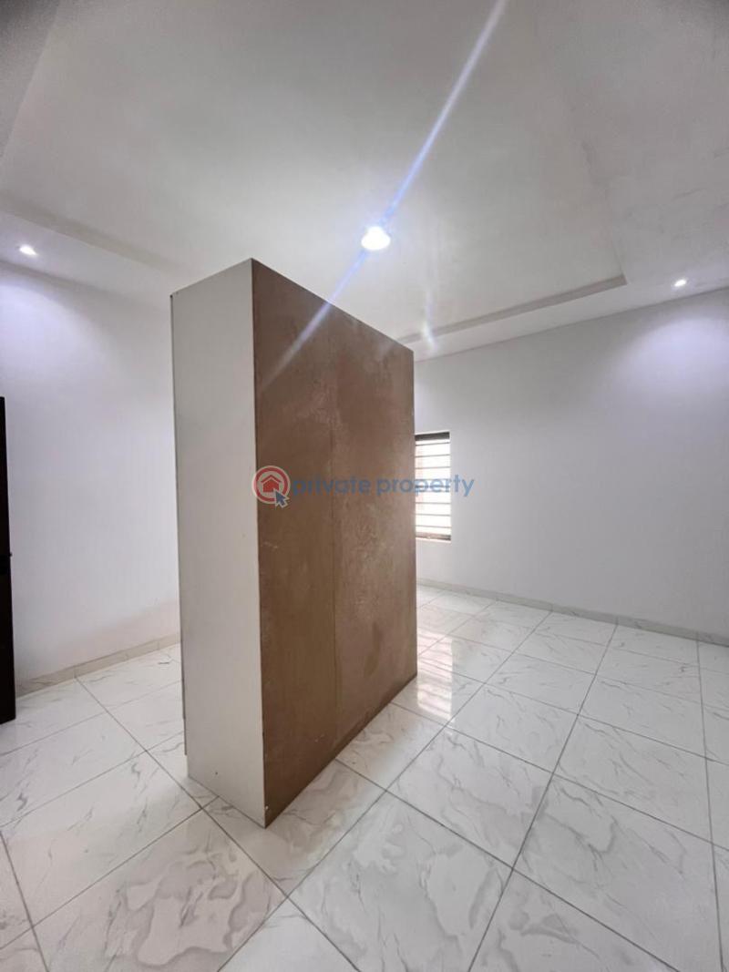2 bedroom Flat & Apartment For Sale Freedom Way Lekki Phase 1 Lagos - 7