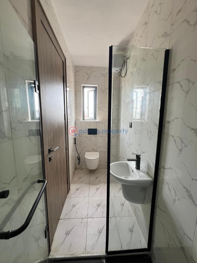 2 bedroom Block Of Flats For Sale 2 Bedroom Apartment With Pool, Gym, Elevator, Central Gas System & Wide Balconies, Lekki Phase 1 Lekki Phase 1 Lagos - 4