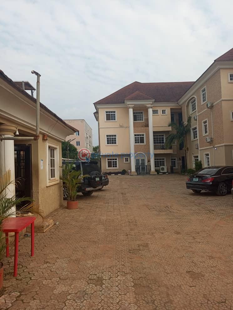 4 bedroom Flat & Apartment For Rent Gaduwa Abuja Phase 2  - 2