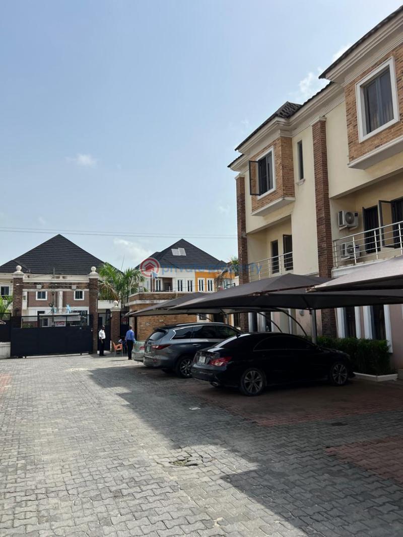4 bedroom Terraced Duplex For Sale Chevron, Lekki Chevron Drive Lekki Lagos - 16