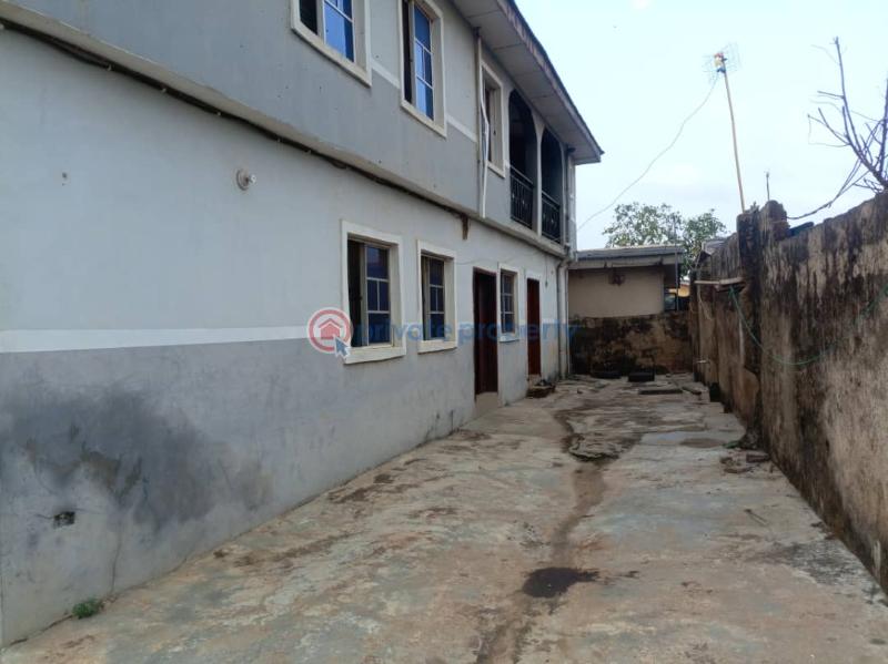 8 bedroom House For Sale Ayobo, Ipaja Ipaja Lagos - 7