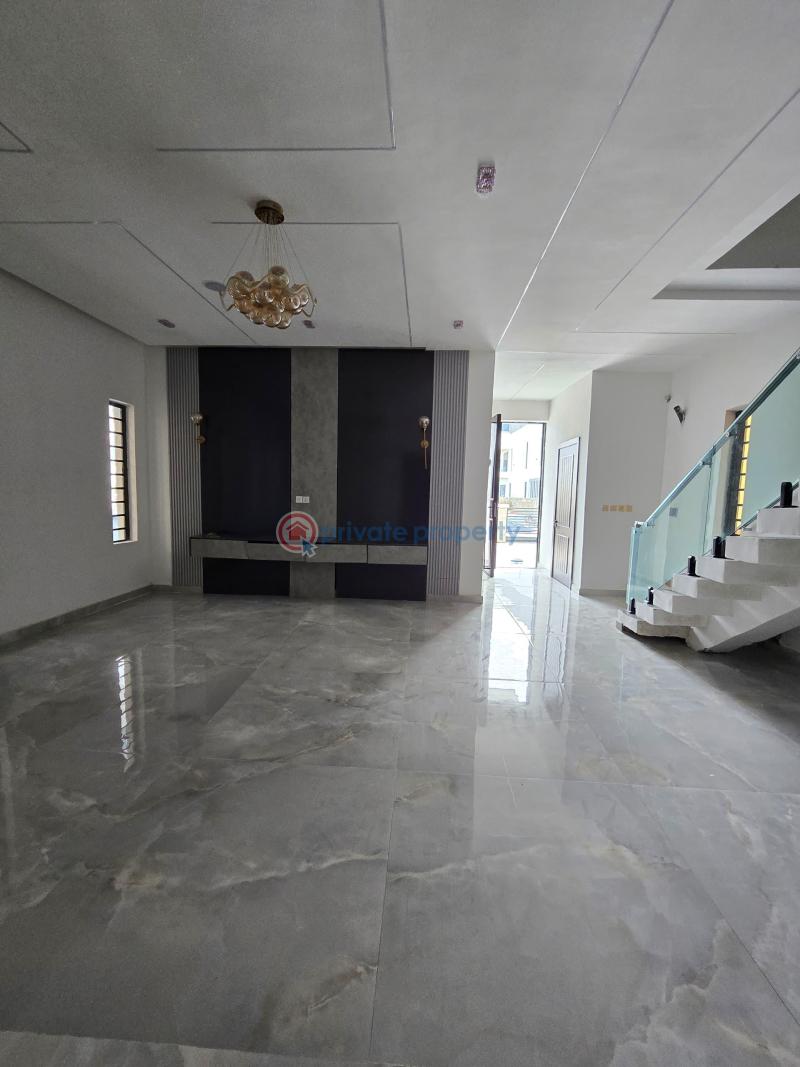 5 bedroom Detached Bungalow For Sale Osapa Lekki Lagos - 1