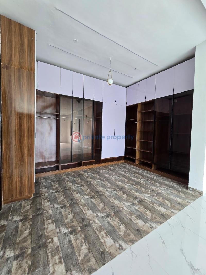 5 bedroom Detached Bungalow For Sale Osapa Lekki Lagos - 7