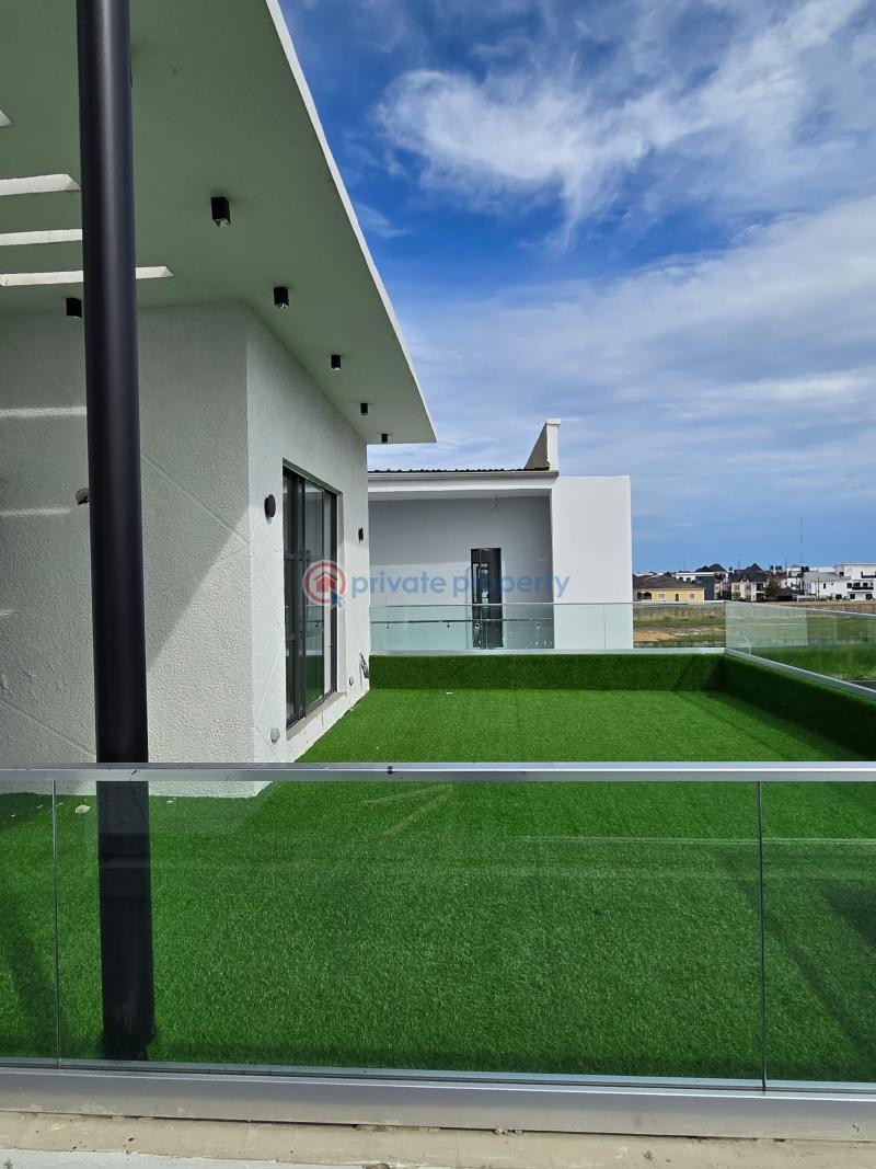 5 bedroom Detached Bungalow For Sale Osapa Lekki Lagos - 3