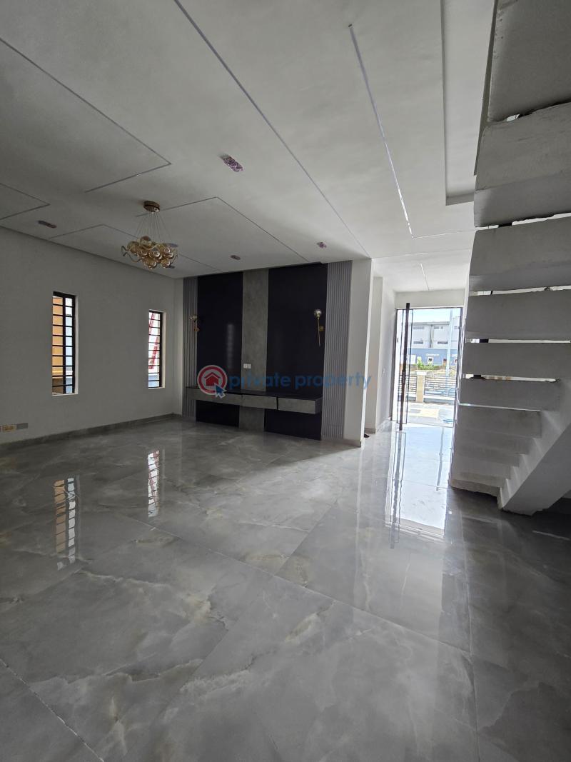 5 bedroom Detached Bungalow For Sale Osapa Lekki Lagos - 4