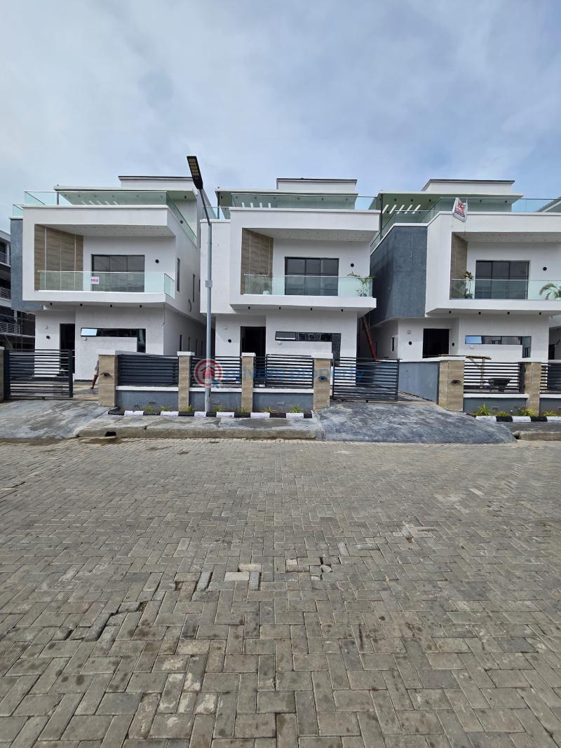 5 bedroom Detached Bungalow For Sale Osapa Lekki Lagos - 0