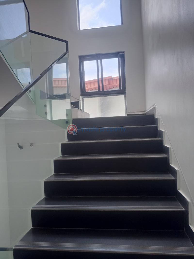 5 bedroom Detached Duplex For Sale Lekki Phase 1 Lagos - 3