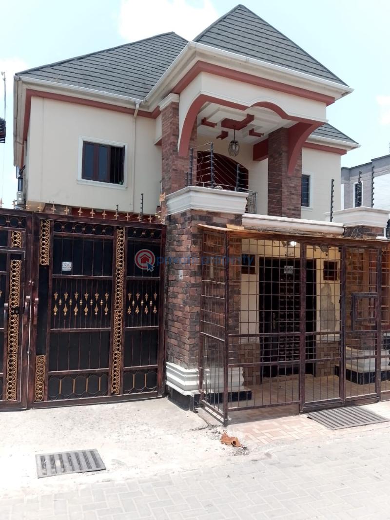 10 bedroom House For Sale Ago Palace Way Okota Okota Isolo Lagos - 4