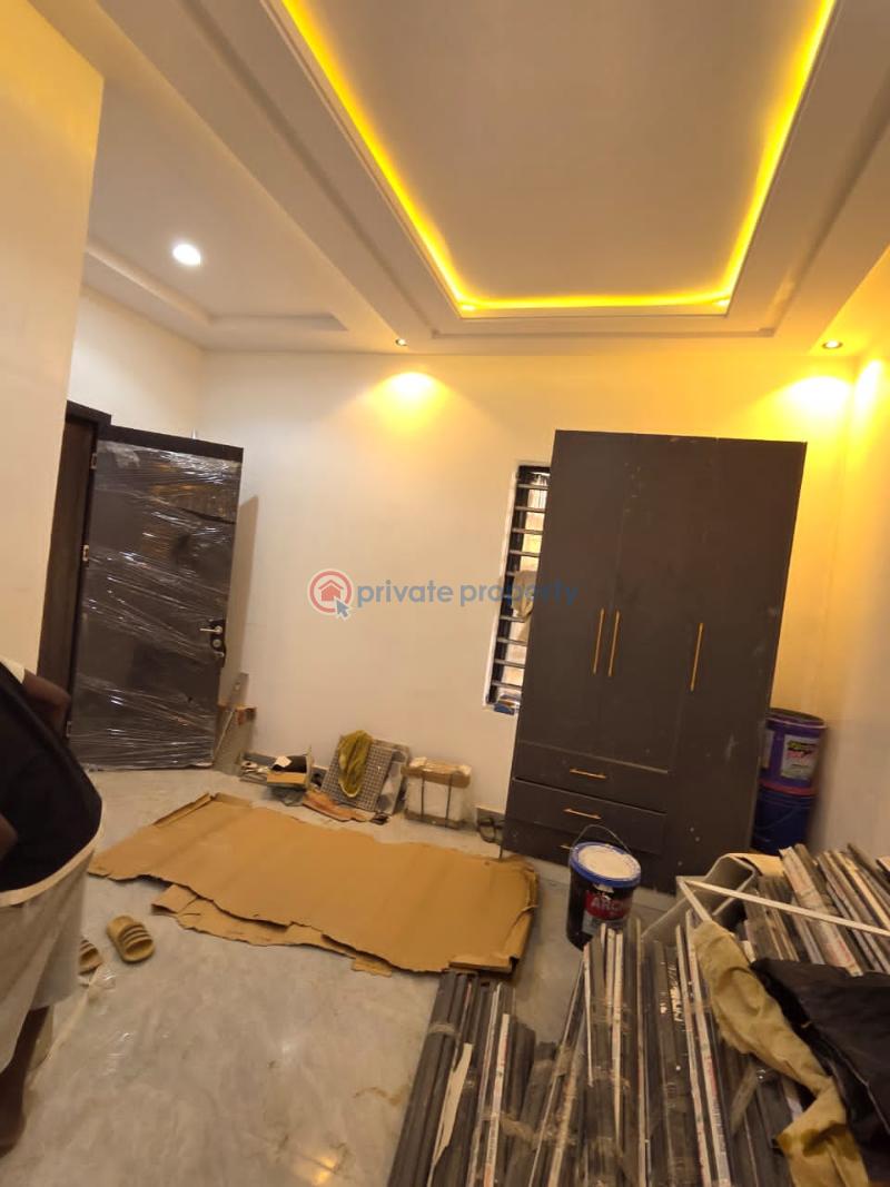 5 bedroom Flat & Apartment For Sale Ajao Estate, Airport Road Ikeja Lagos - 7