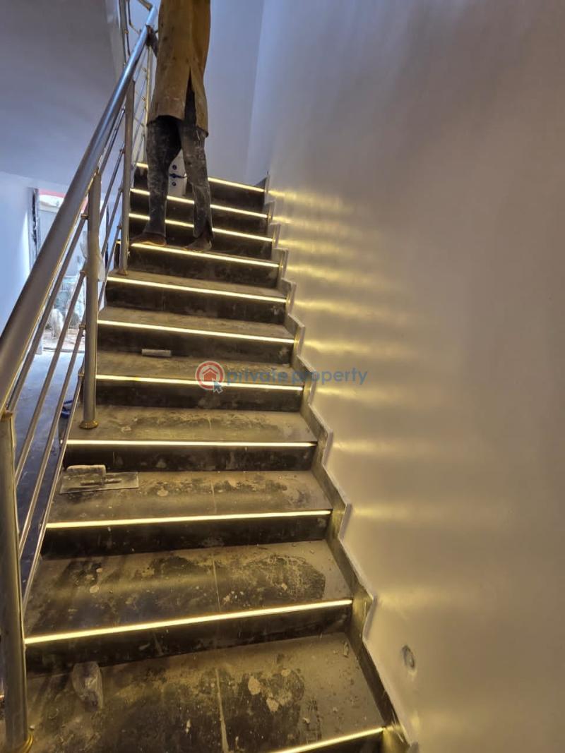 5 bedroom Flat & Apartment For Sale Ajao Estate, Airport Road Ikeja Lagos - 17