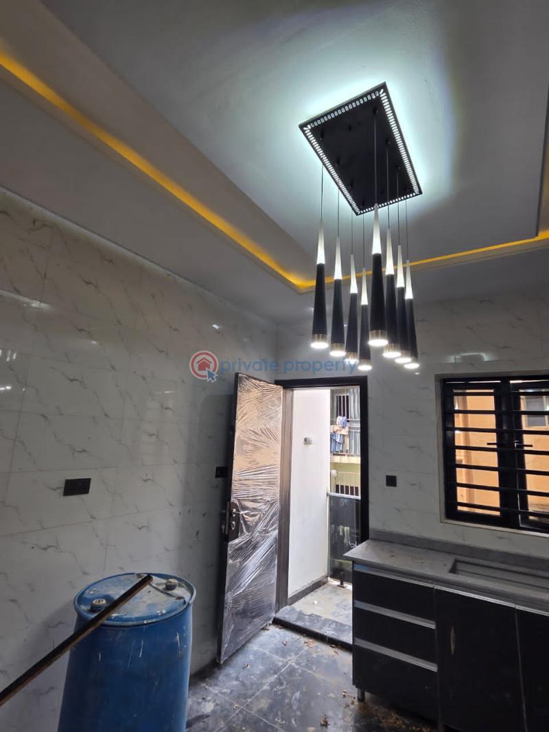 5 bedroom Flat & Apartment For Sale Ajao Estate, Airport Road Ikeja Lagos - 4