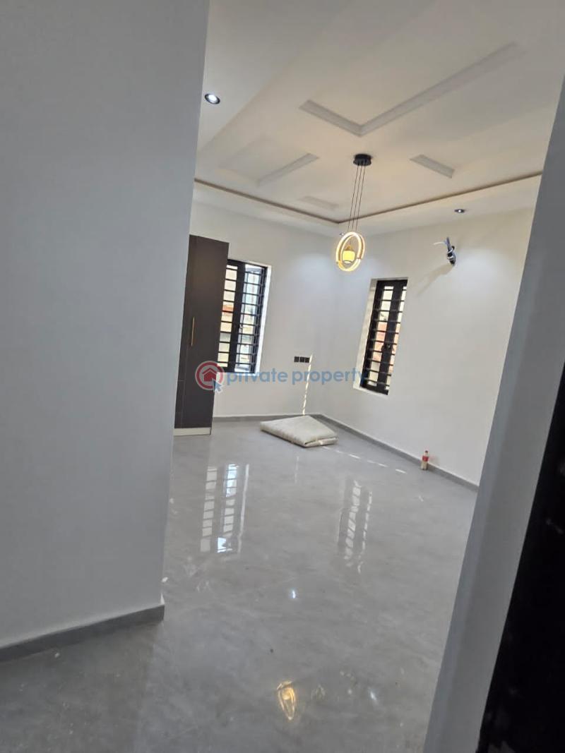 5 bedroom Flat & Apartment For Sale Ajao Estate, Airport Road Ikeja Lagos - 8