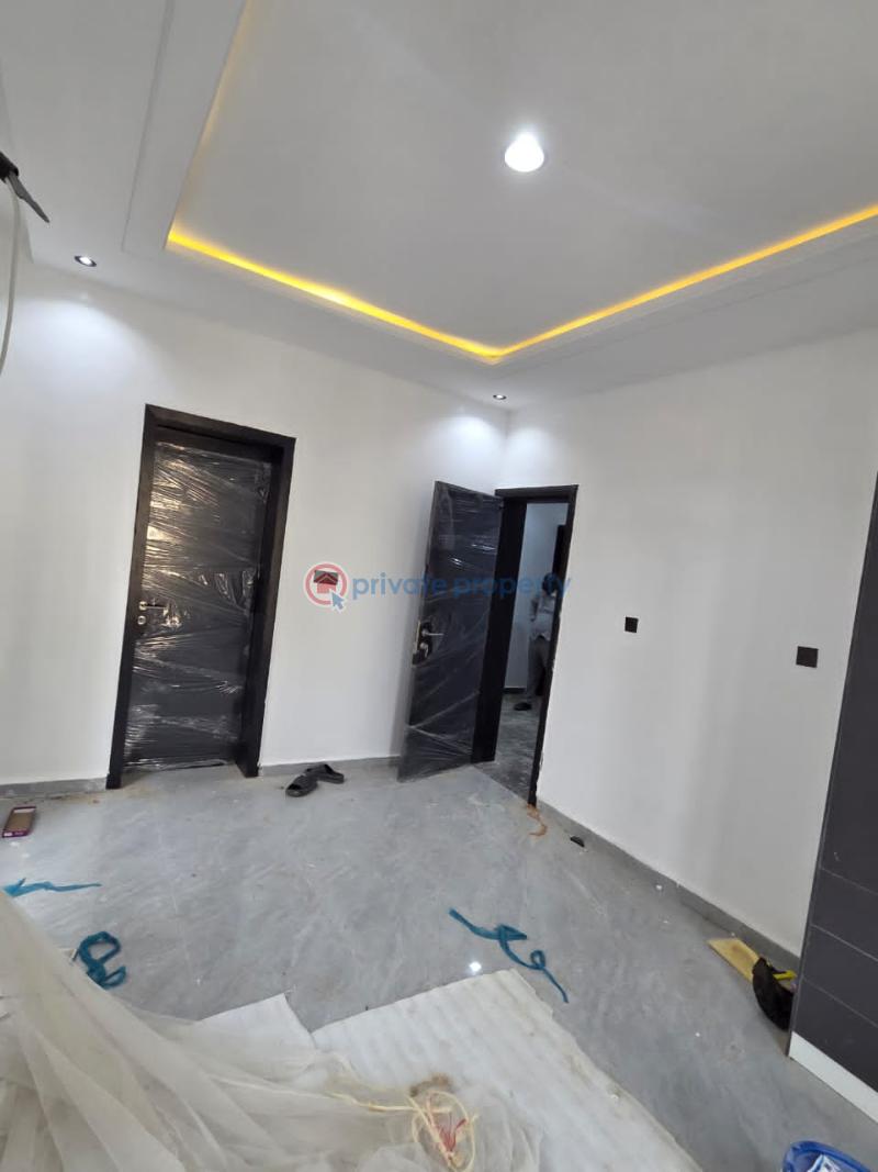 5 bedroom Flat & Apartment For Sale Ajao Estate, Airport Road Ikeja Lagos - 16