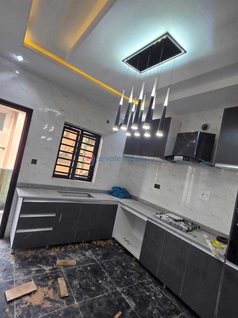 5 bedroom Flat & Apartment For Sale Ajao Estate, Airport Road Ikeja Lagos - 14