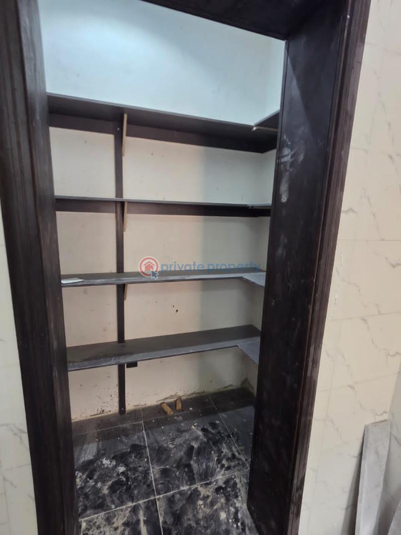 5 bedroom Flat & Apartment For Sale Ajao Estate, Airport Road Ikeja Lagos - 6