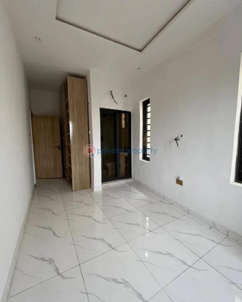 3 bedroom Semi detached Duplex For Sale Olowora, Magodo Phase 1 Magodo GRA Phase 1 Ojodu Lagos - 1