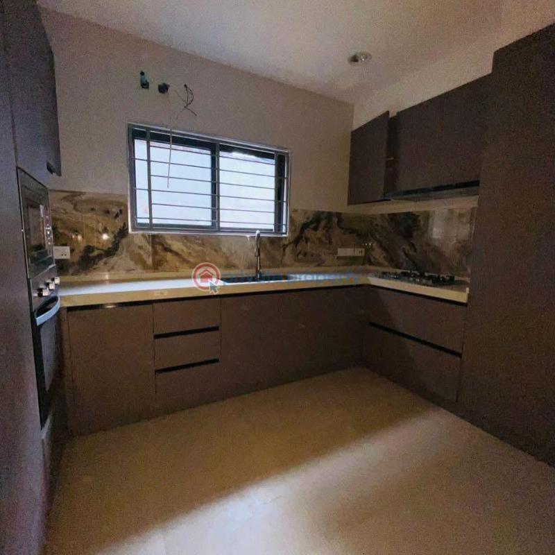 4 bedroom Semi detached Duplex For Rent Ilupeju Lagos - 3